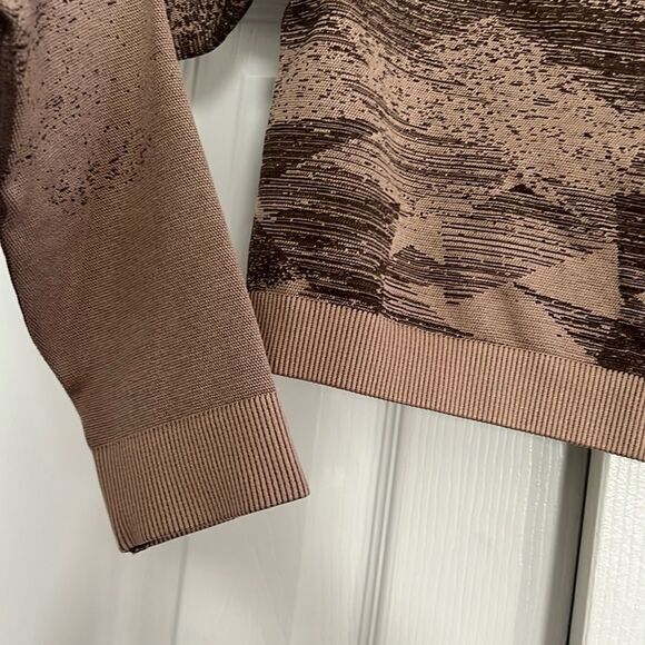 Gymshark Adapt Ombre Crop Top Size M - Picture 3 of 7